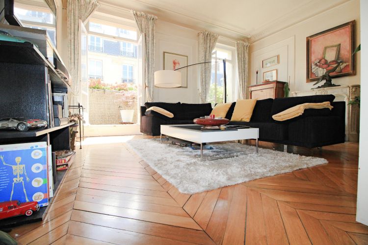 appartement 6 pièces en vente sur PARIS (75008)